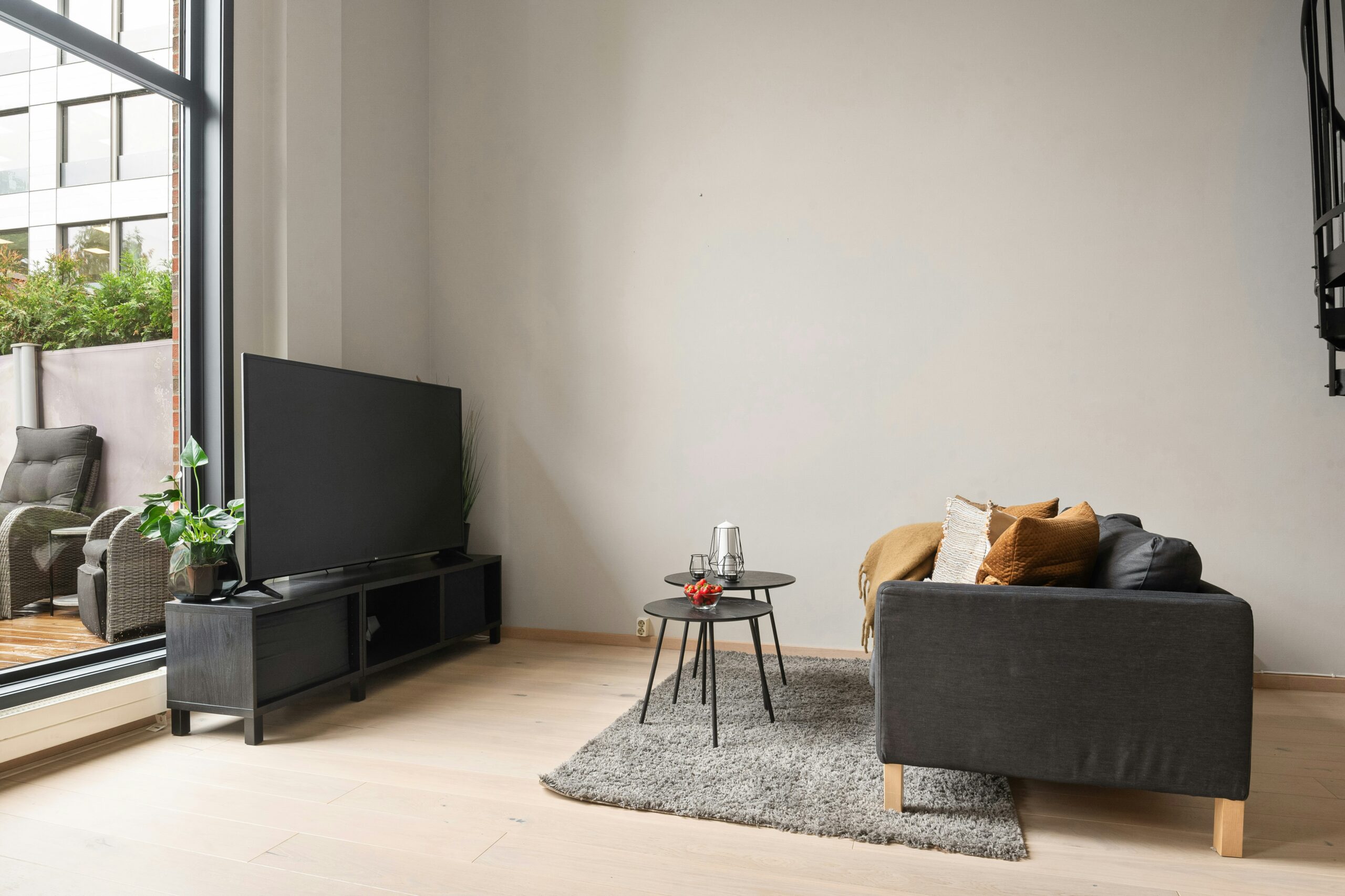 IKEA UPPLEVA smart TV stand integrating cable management