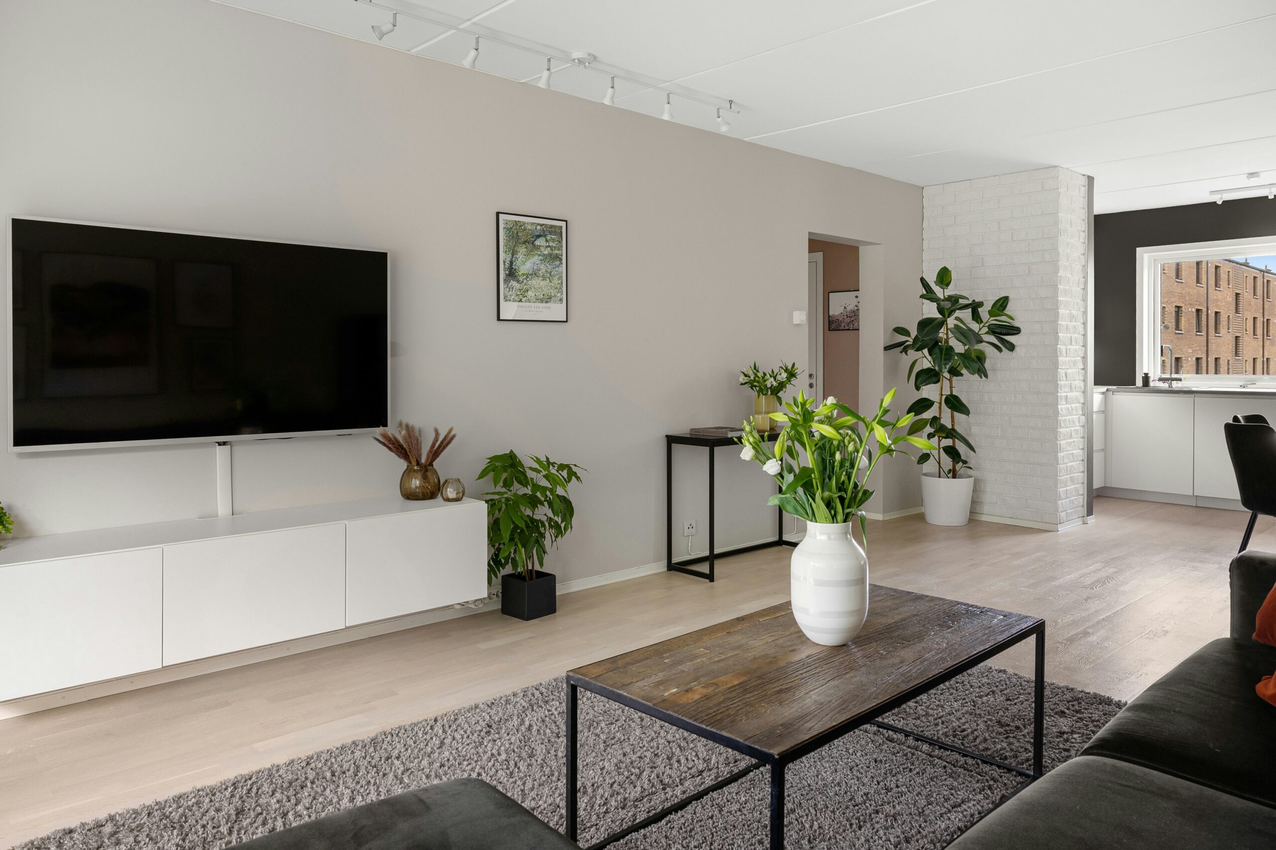 Smart Furniture Trends: What You Need to Know in 2024