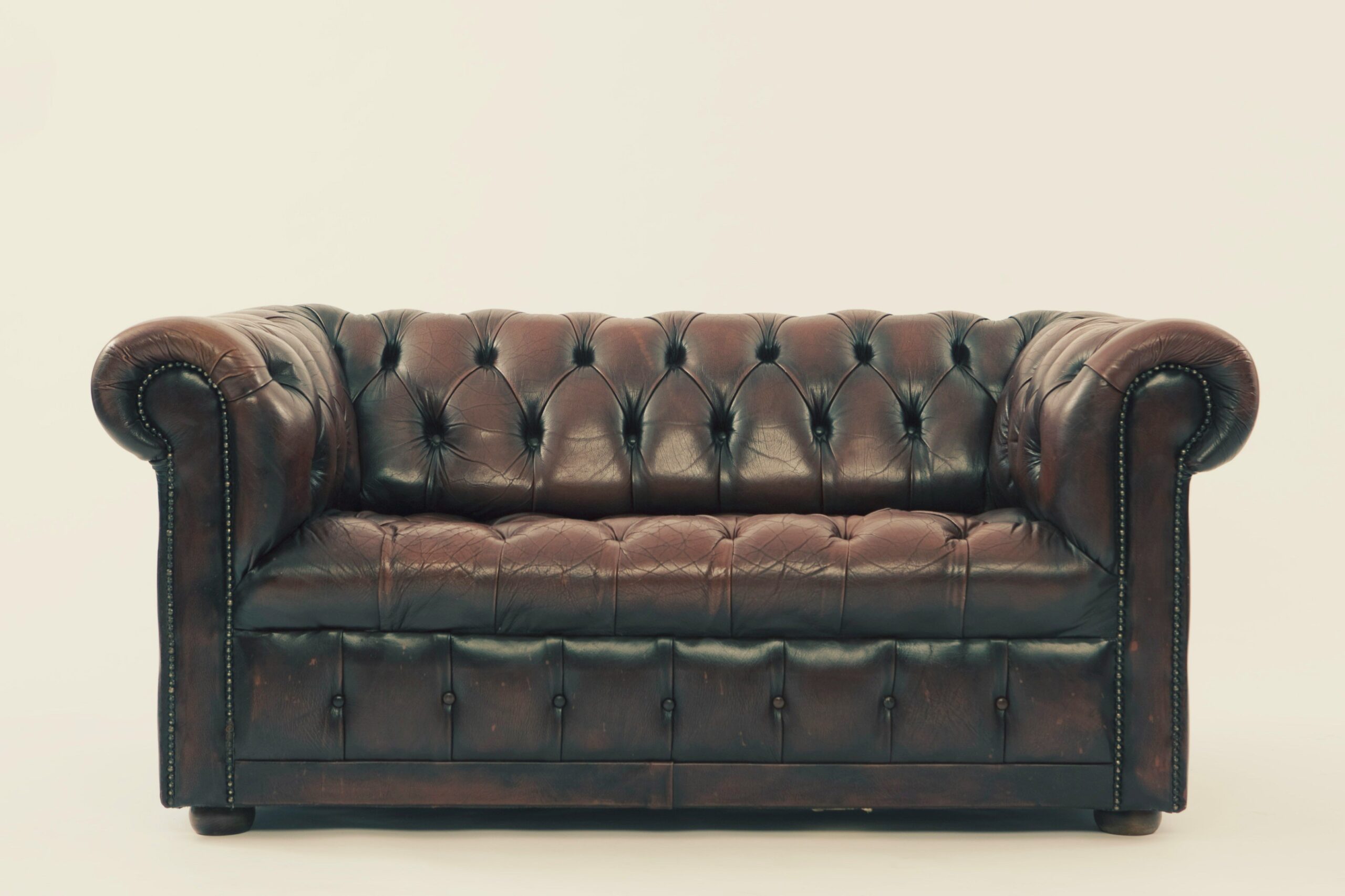 Smart Sofa Connectivity: How to Transform Your Living Room into a Tech Haven