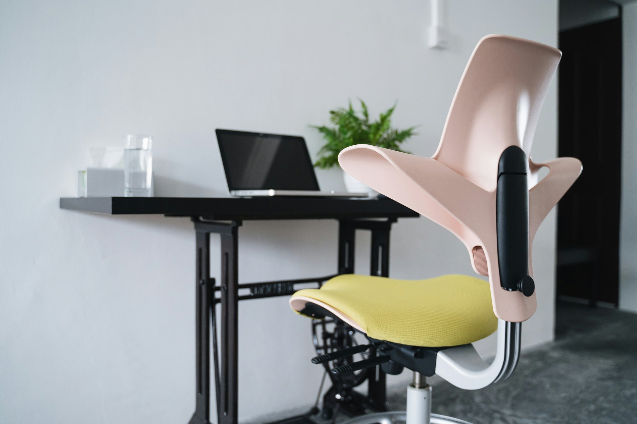 How Contemporary Furniture Design is Revolutionizing Smart Furniture: The Ultimate Guide