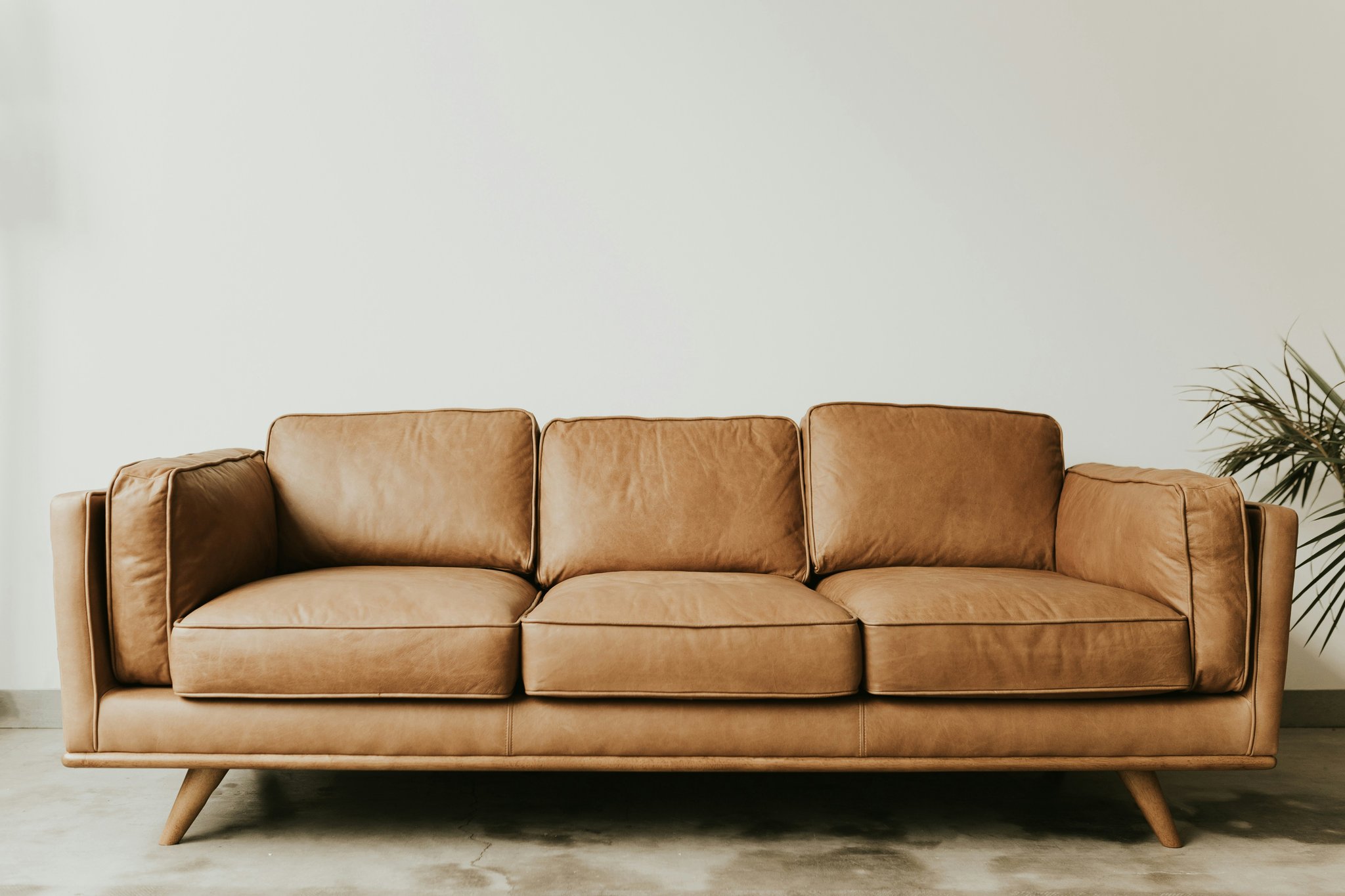 Infographic showing growth stats for wireless home furniture market
