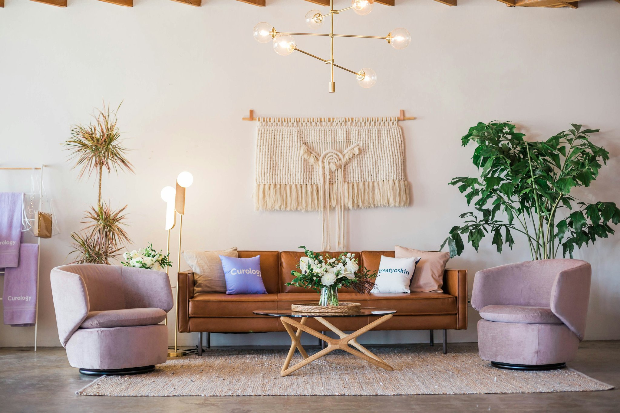 Smart Furniture Aesthetics: How to Elevate Your Space with Functional Design