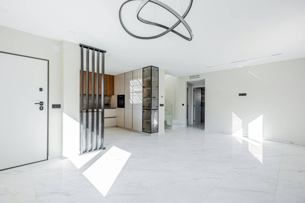 Infographic showing how smart furniture connects with Wi-Fi and Bluetooth