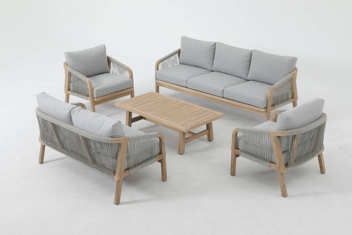 Infographic summarizing the benefits of smart chair connectivity.