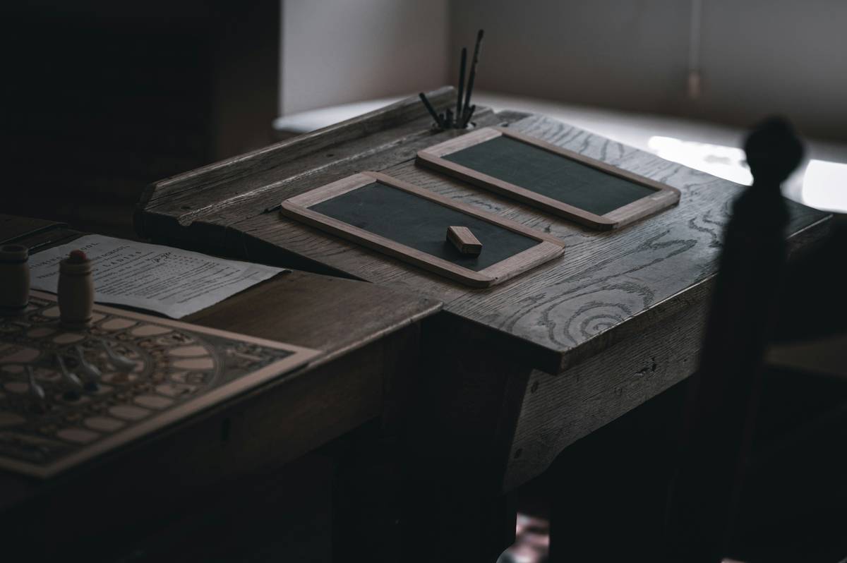 Remote Controlled Furniture: The Ultimate Guide to Smart Home Comfort