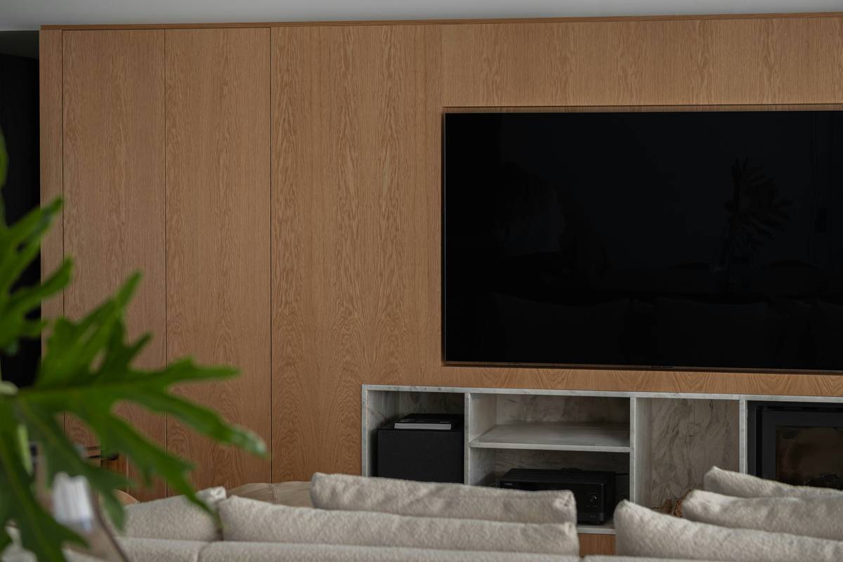 Smart Furniture Style Tips: How to Elevate Your Home with Tech and Taste